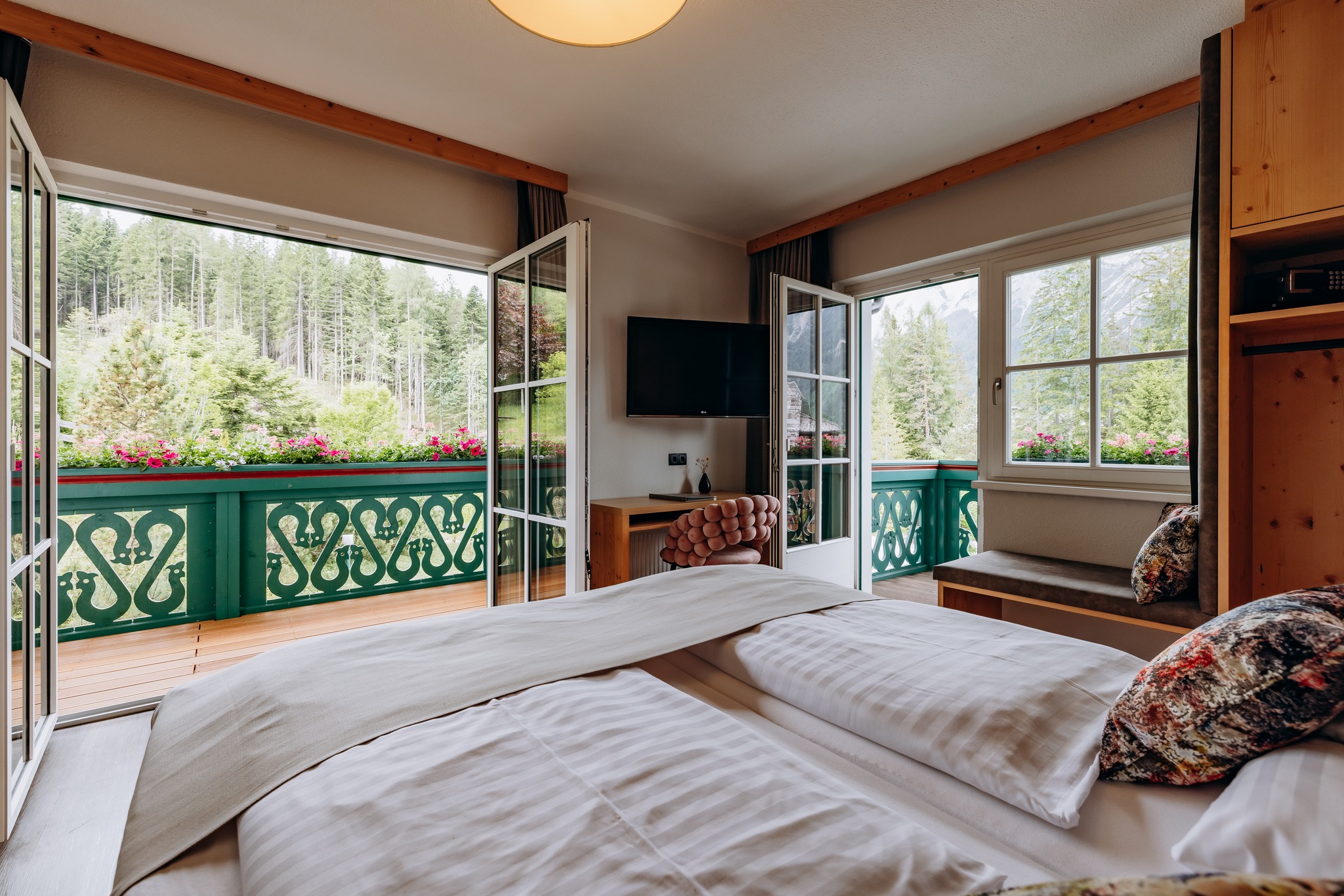 Hotel Annelies - Frühstück 🥞 bei Sonnenaufgang Schönen Sonntag | Facebook