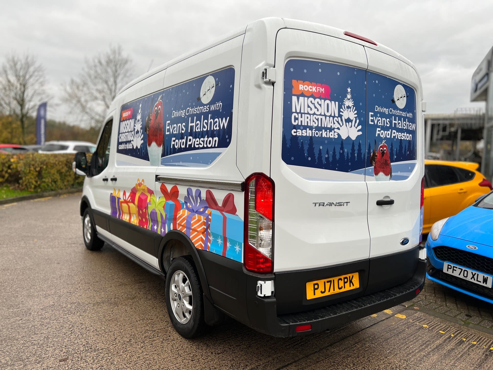 Vinyl Graphics at Evans... - Vinyl Graphics at Evans Halshaw