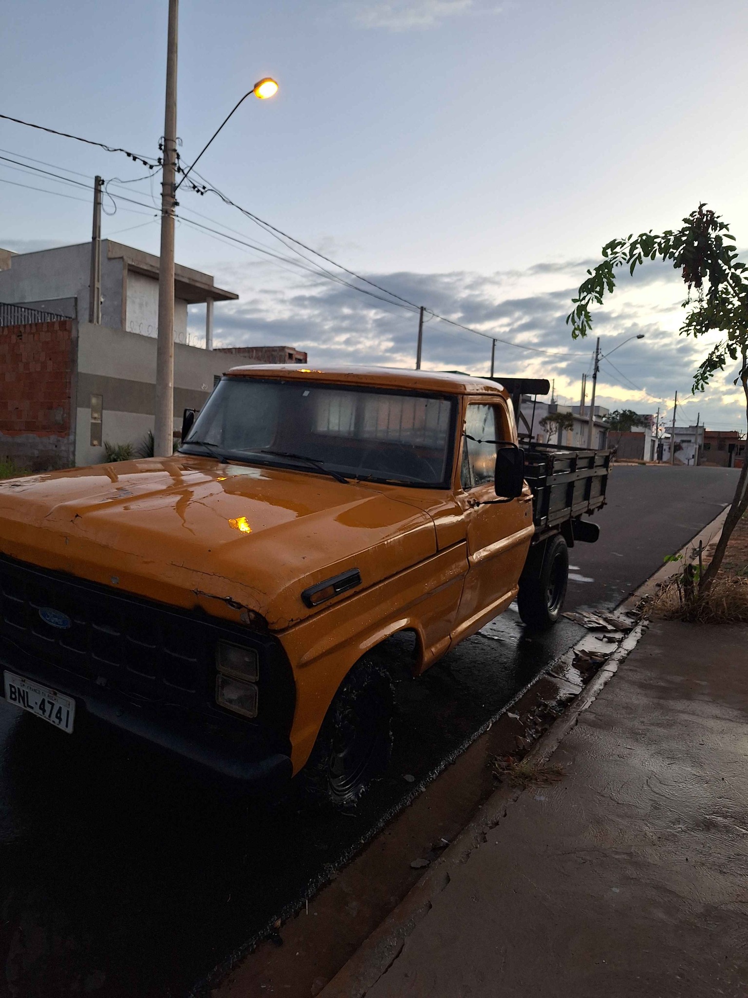 1983 Ford F-100 Pickup Black for sale