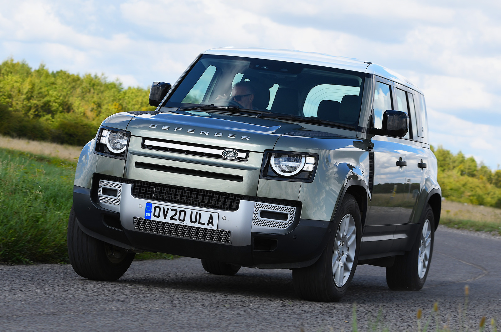 What Car? - The Land Rover Defender is stylish, practical... | Facebook
