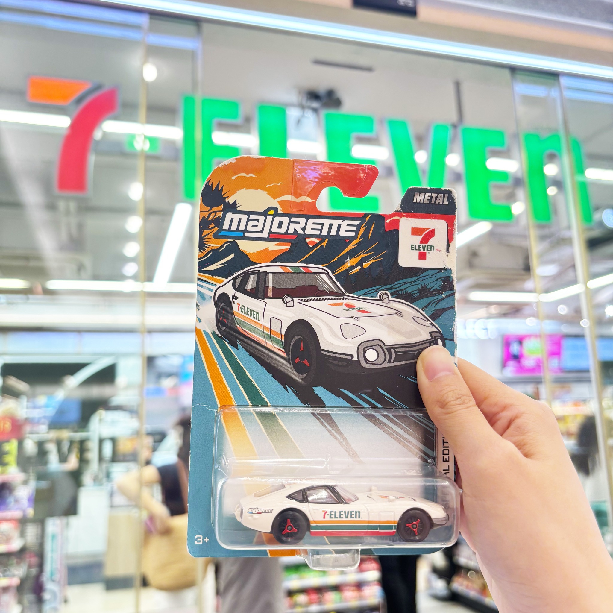 ปักหมุดความเท่ระดับตำนาน! Majorette x 7-Eleven Toyota 2000GT