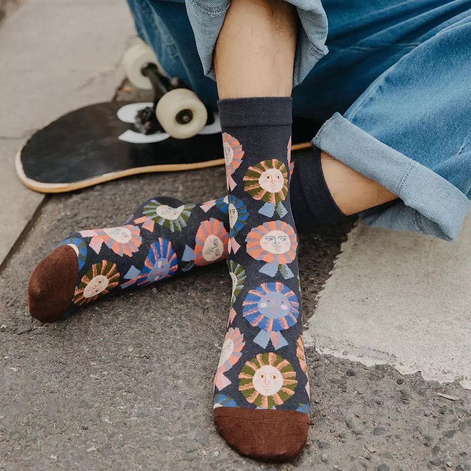 Almond Rocks - 🧦 ถุงเท้าข้อยาว เนื้อดี ฟรีไซส์ (เท้าเบอร์... | Facebook