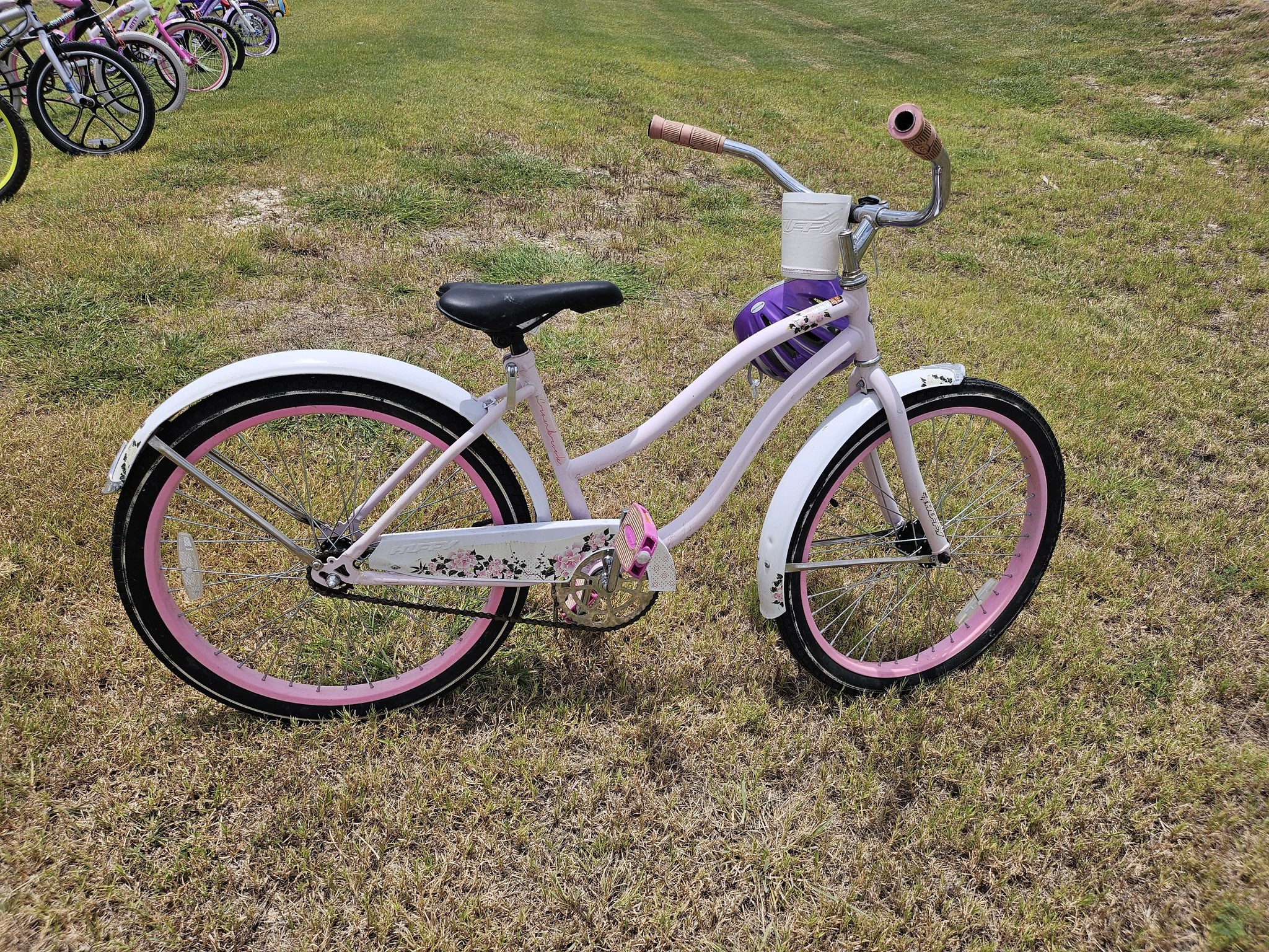 beach cruiser bike helmet DOT Approved Straw Hat Bike Helmet (as seen on Martha Stewart) pairs a certified US CPSC helmet with a stylish removable cover. Beach Cruiser Bikes for Kids