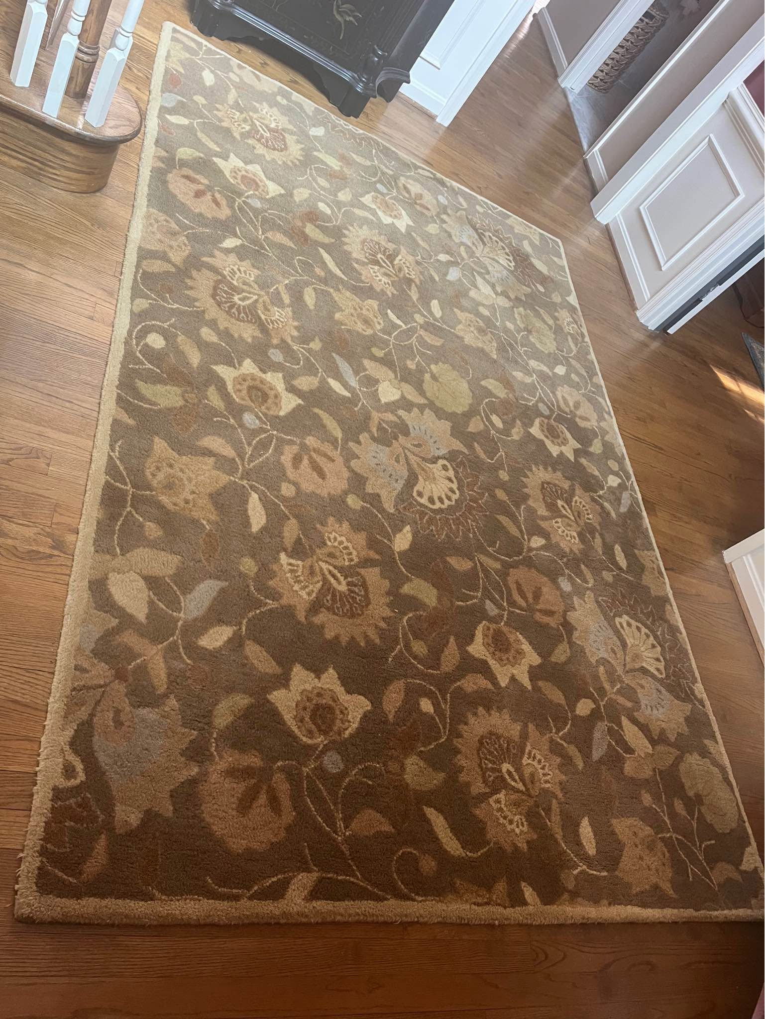 Neutral Area Rug – 9x6 – Great Condition - Area Rugs - Lake Ridge ...