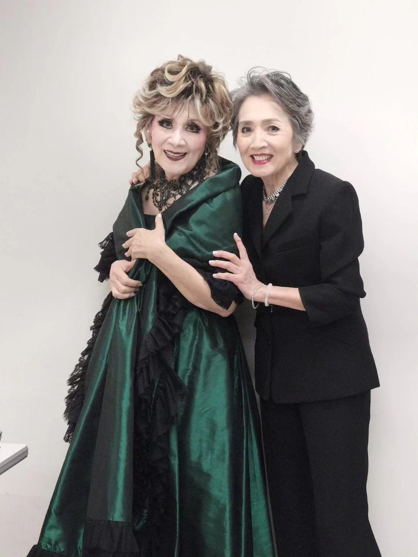 安奈淳 (@annnajun) • Facebook