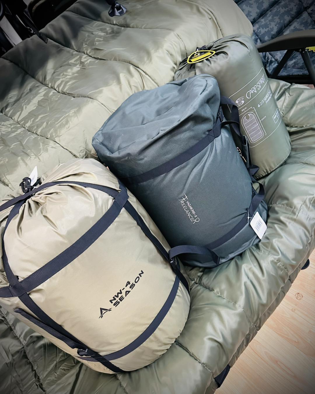 wechsel zelte berlin Trekkingzelt Trailrunner I Leichtgewichtszelt für 1,5 Personen I schnell aufbaubares Hybridzelt I kompakt & transportabel I ideales Outdoor- Zelt für Camping, Wandern, Radreisen, Kanu & Kajak Sport & Freizeit Design:Blue Shimano Fahrradbeleuchtung SHIMANO Nabendynamo BFCM2023-15-OFF