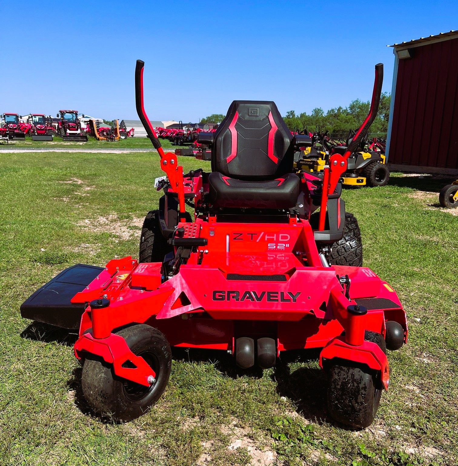 🔥 MOW LIKE YOU MEAN IT WITH GRAVELY! 🔥 The Gravely ZT HD 52