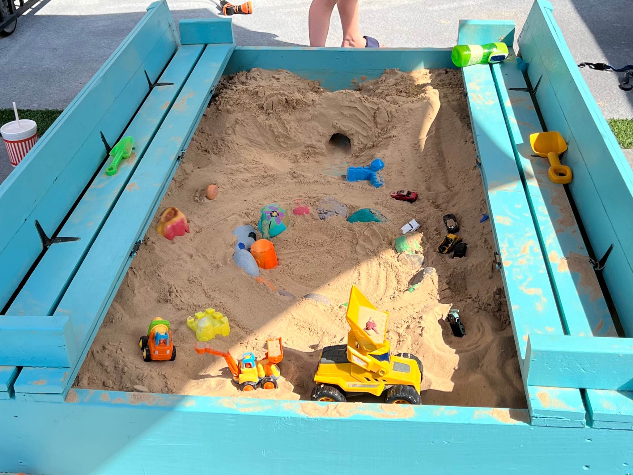 Custom sandbox with built in benches FREE - Outdoor Toys - Krugerville ...