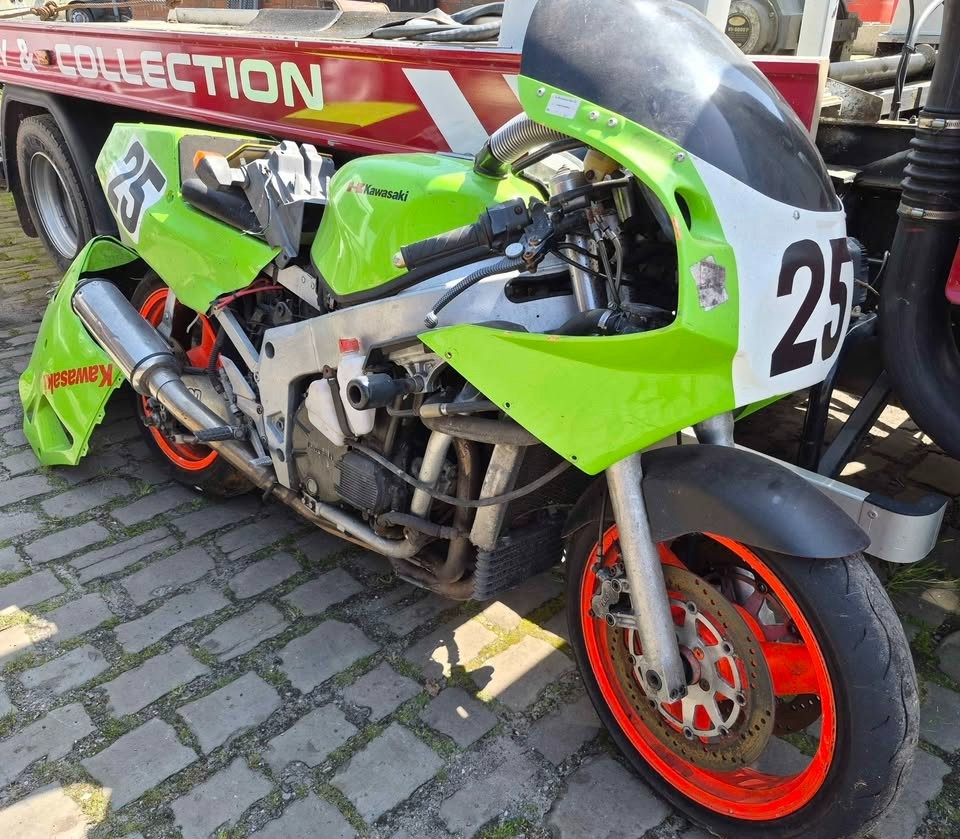 80s - This kawasaki zx9,ninja green,very good condition,stunning