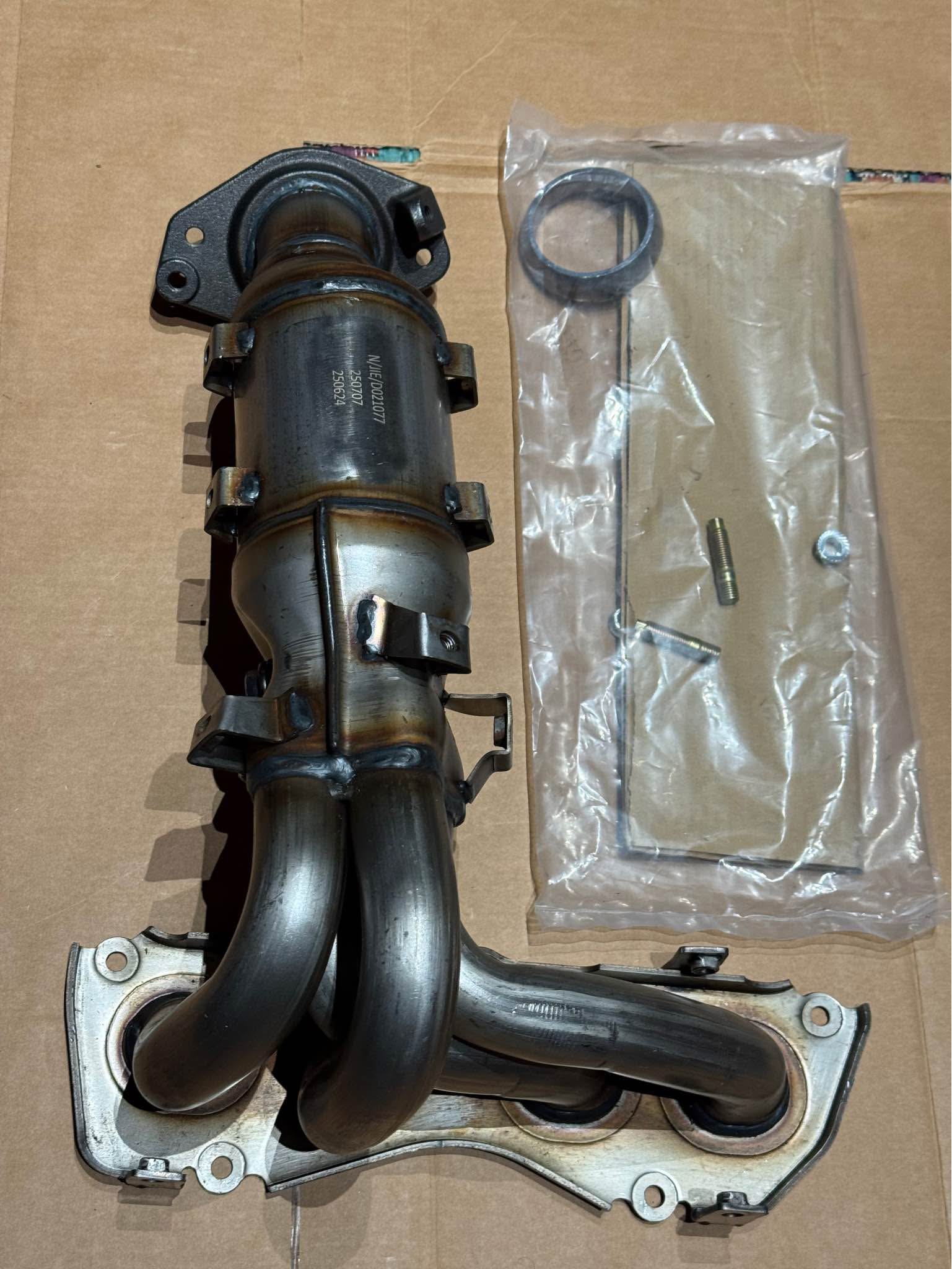 Complete Exhaust 2004-2006 Toyota Sienna 3.3L AWD