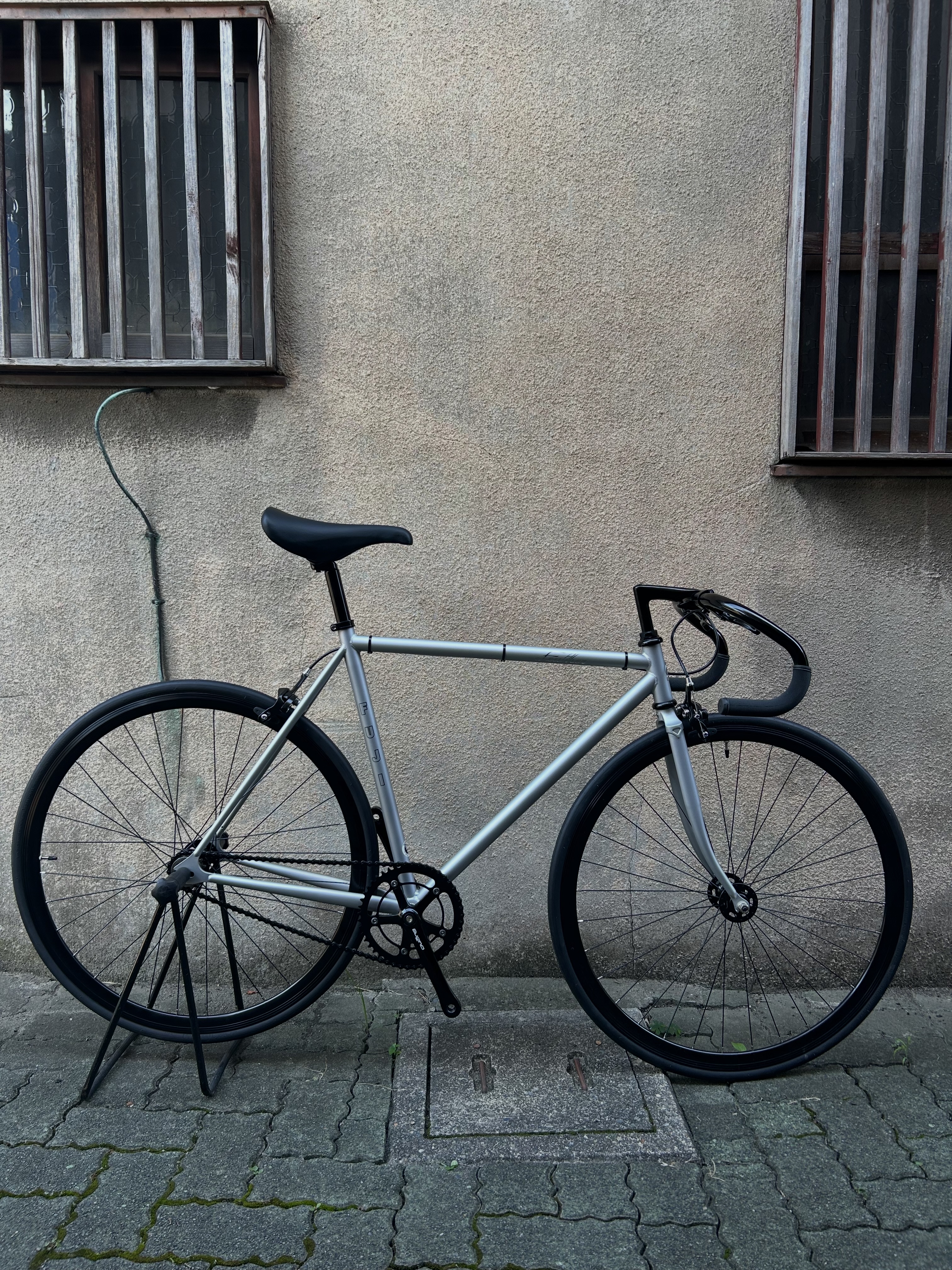 現在メーカー欠品中のFUJI 【FEATHER】Matte Silver、サイズ49,54,56各