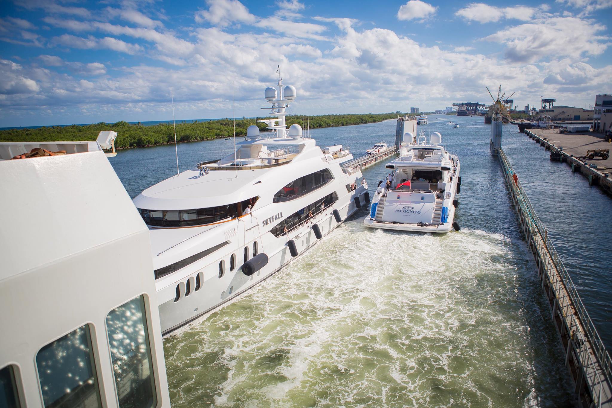 Float-on/float-off loading of your... - DYT Yacht Transport | Facebook