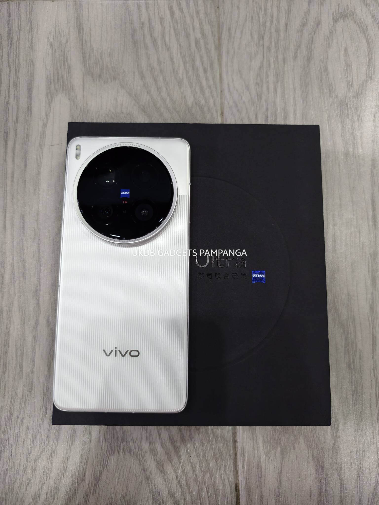 Vivo X200 Ultra 12GB/256GB White PHP 41,500 Pampanga
