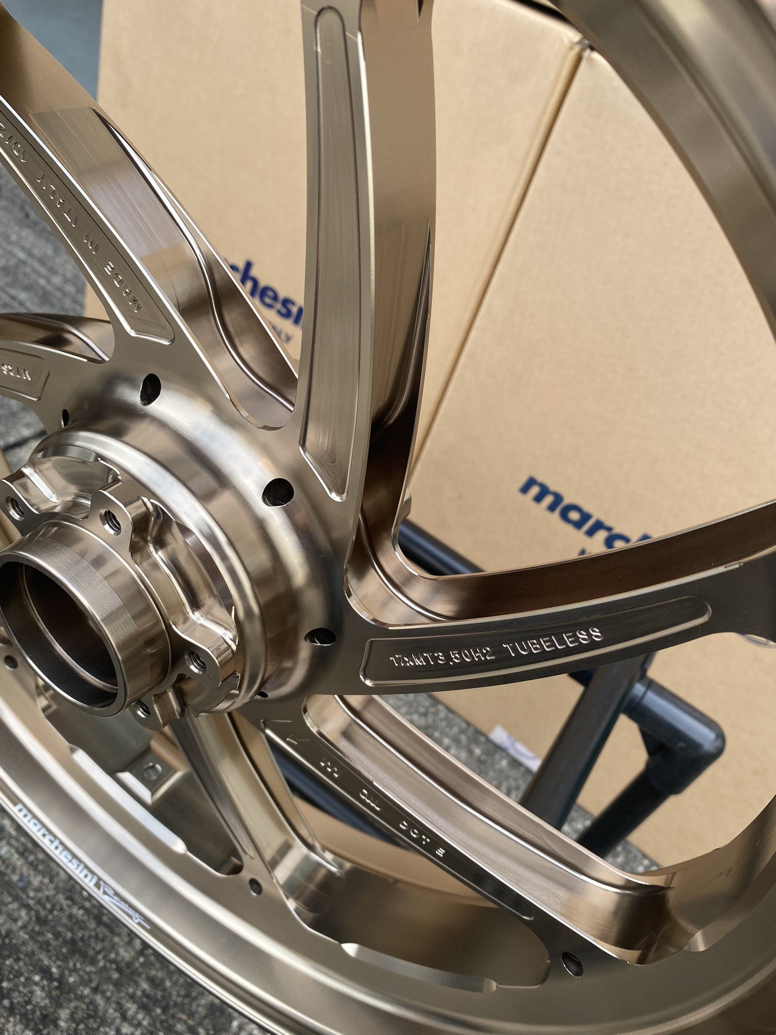 Wheel - M3R（鋳造3本スポークマグネシウムホイール） リペイント 