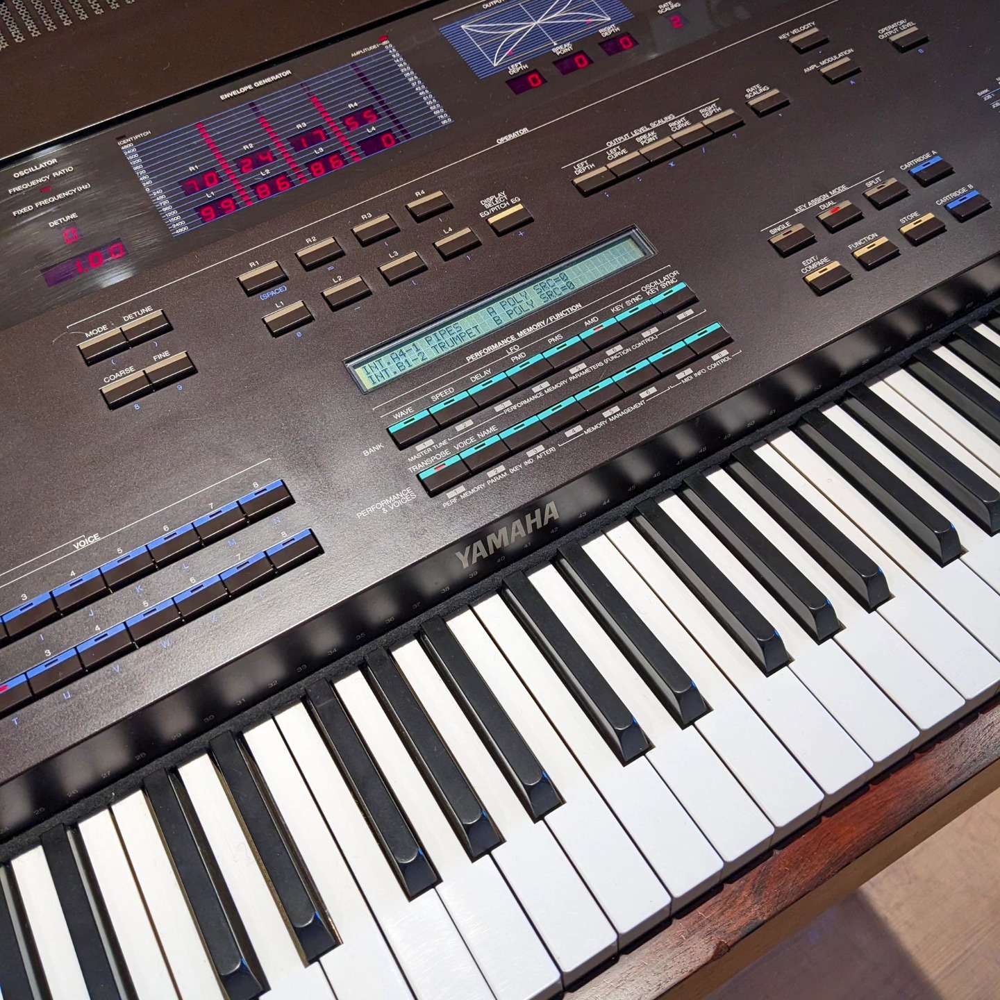 Yamaha dx9 synthesizer restoration and modification