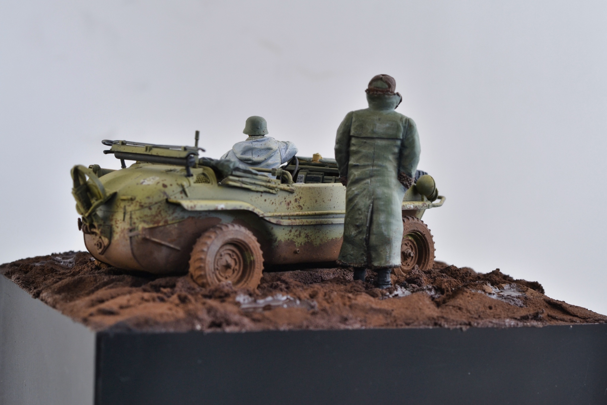 Maquette Montée Et Peinte – Volkswagen 166 Schwimmwagen 1/35 – Bon état