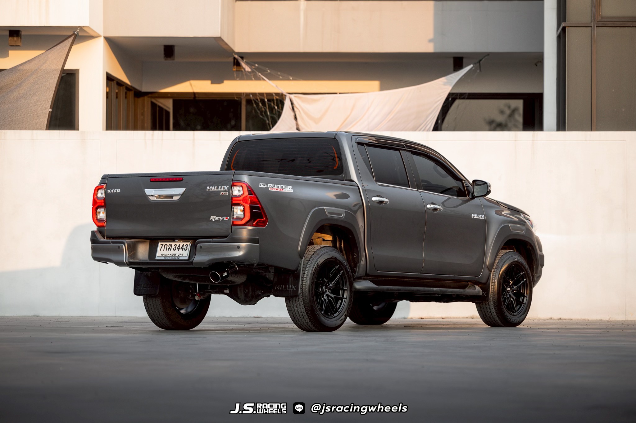 Vage Wheels - #TOYOTA #Alphard จัดล้อ จาก #VAGEWHEELS... | Facebook