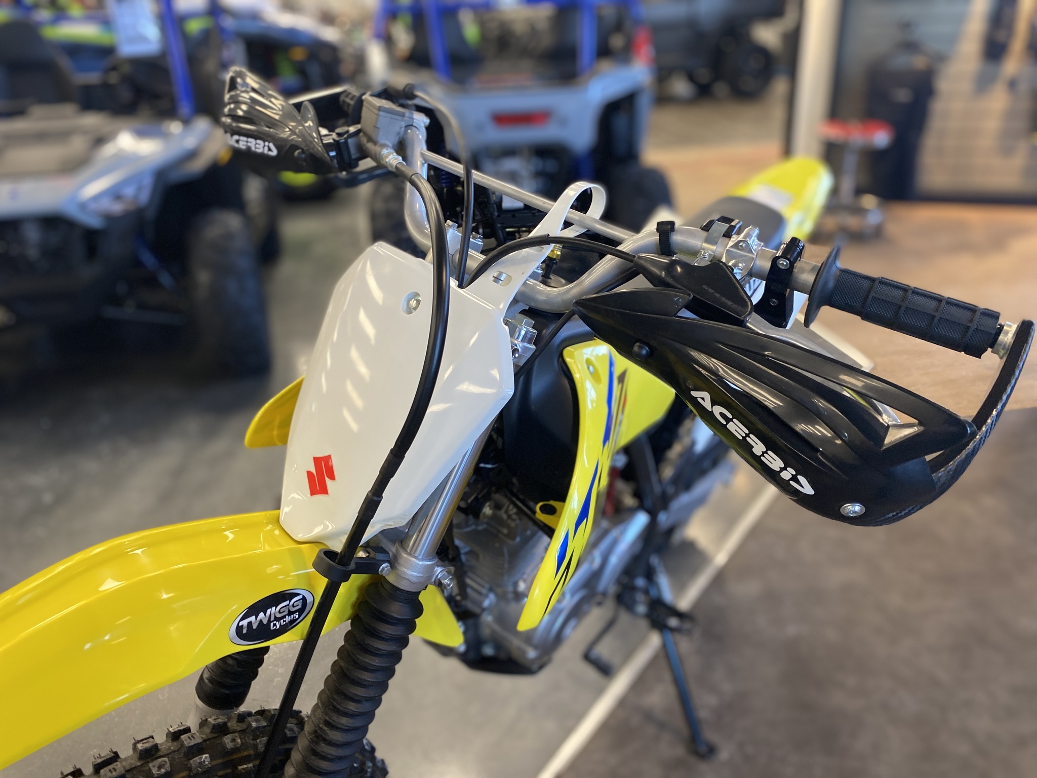 Practically brand new and ready to rip! 🔥 This previously loved