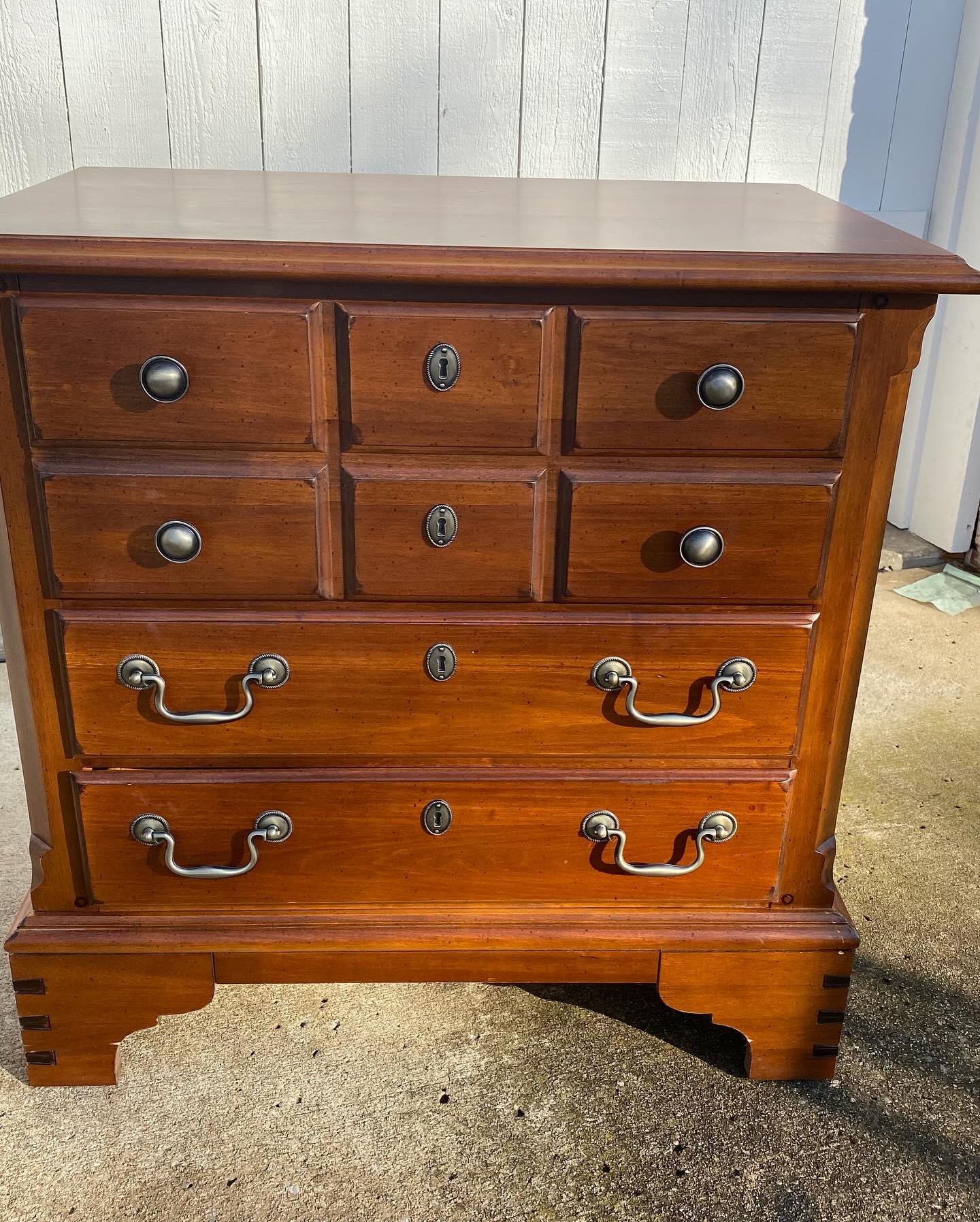 Beautiful Broyhill Village Tapestry Collection Three Drawer Chest