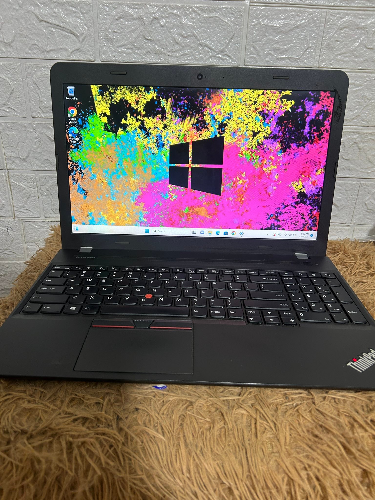 Lenovo thinkpad x270 Core i5 6th Generation CPU @2.40GHz (4CPUs 