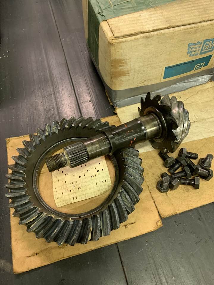 Billet Carmack center, 10” 4.57 gear, 1480 yoke. 40 spline spool