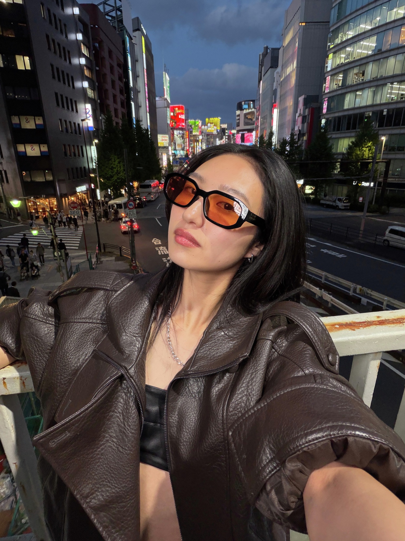 シェーンボーデン　モンローリップ　希少ブラックフレーム　木村拓哉 OWNDAYS COLOR LENS 「BACK in BLACK」の最新フレームに、それぞれ