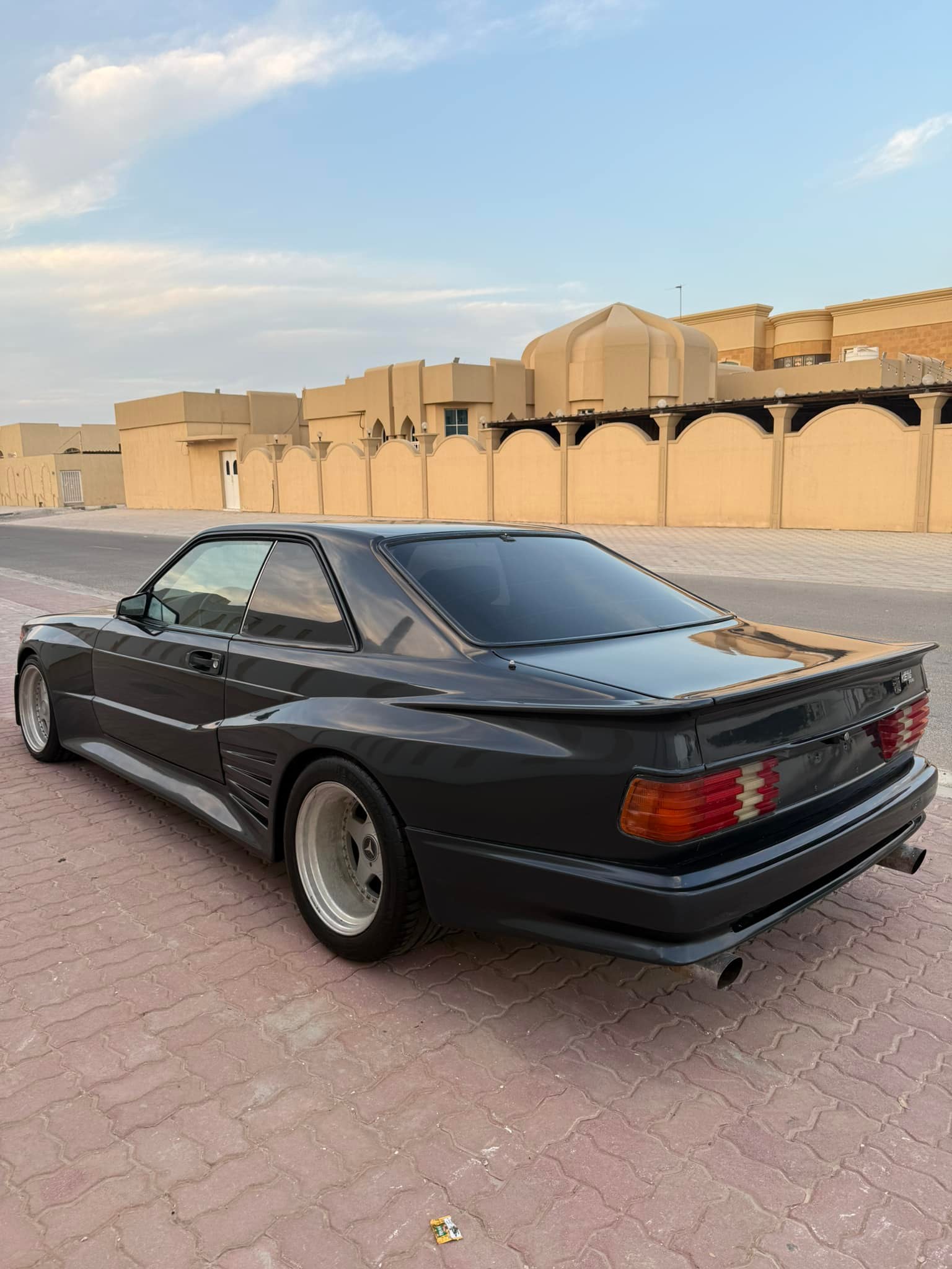 Modellino OttOmobile Mercedes Koenig Specials 560 SEC W126 1:18 - Nero/Argento 1992 (OT1134)