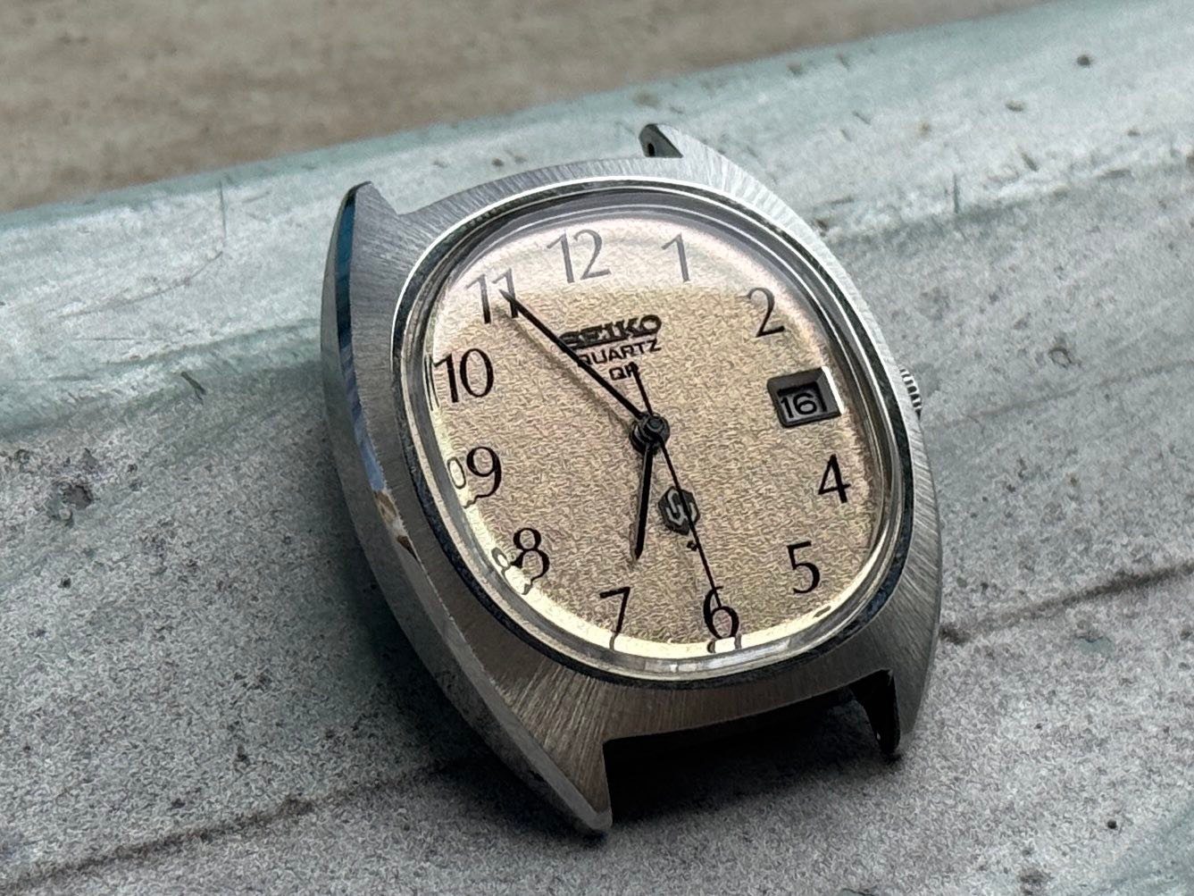 Yah, 2 colors in 1 dial. This is Seiko QR 3862 from Viet Nam. 🫶