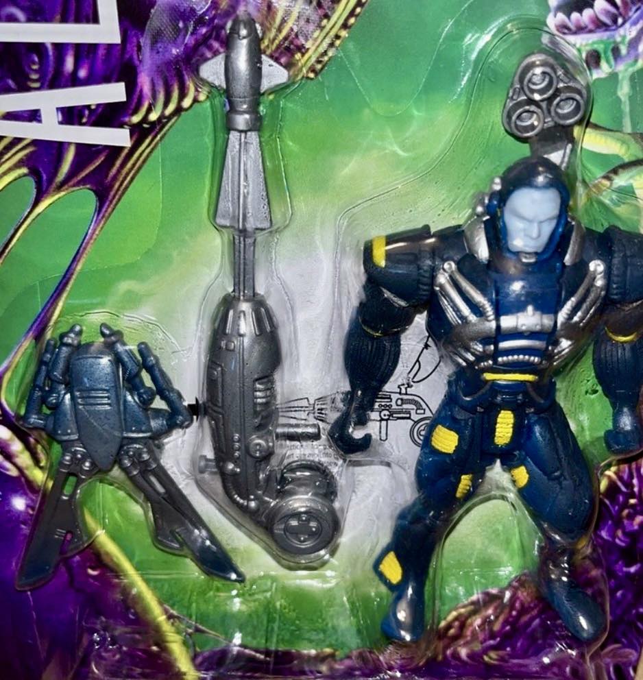 Kenner's last line of ALIENS and PREDATOR action-figures came in
