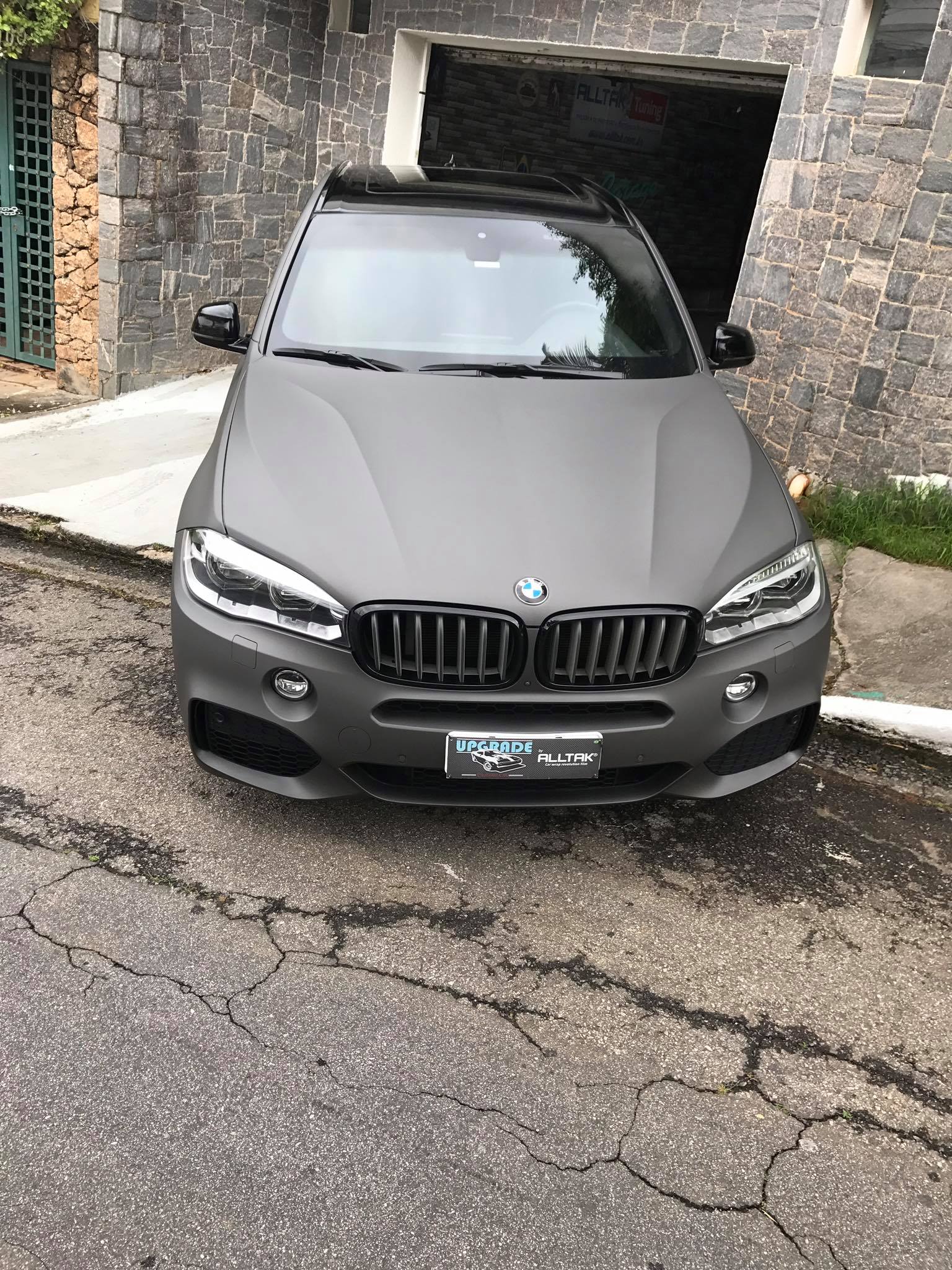 Upgrade Customs - BMW X5M - Metalic matte... 100%...