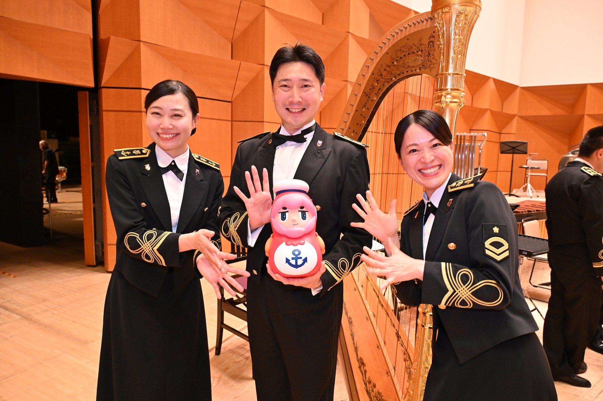 防衛省 海上自衛隊 (Japan - 舞鶴教育隊_分隊行進