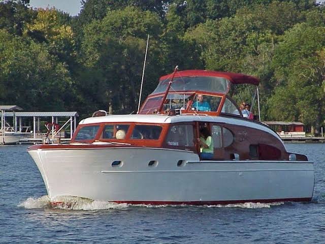 A 1956 Chris Craft ”Roamer Express” named 