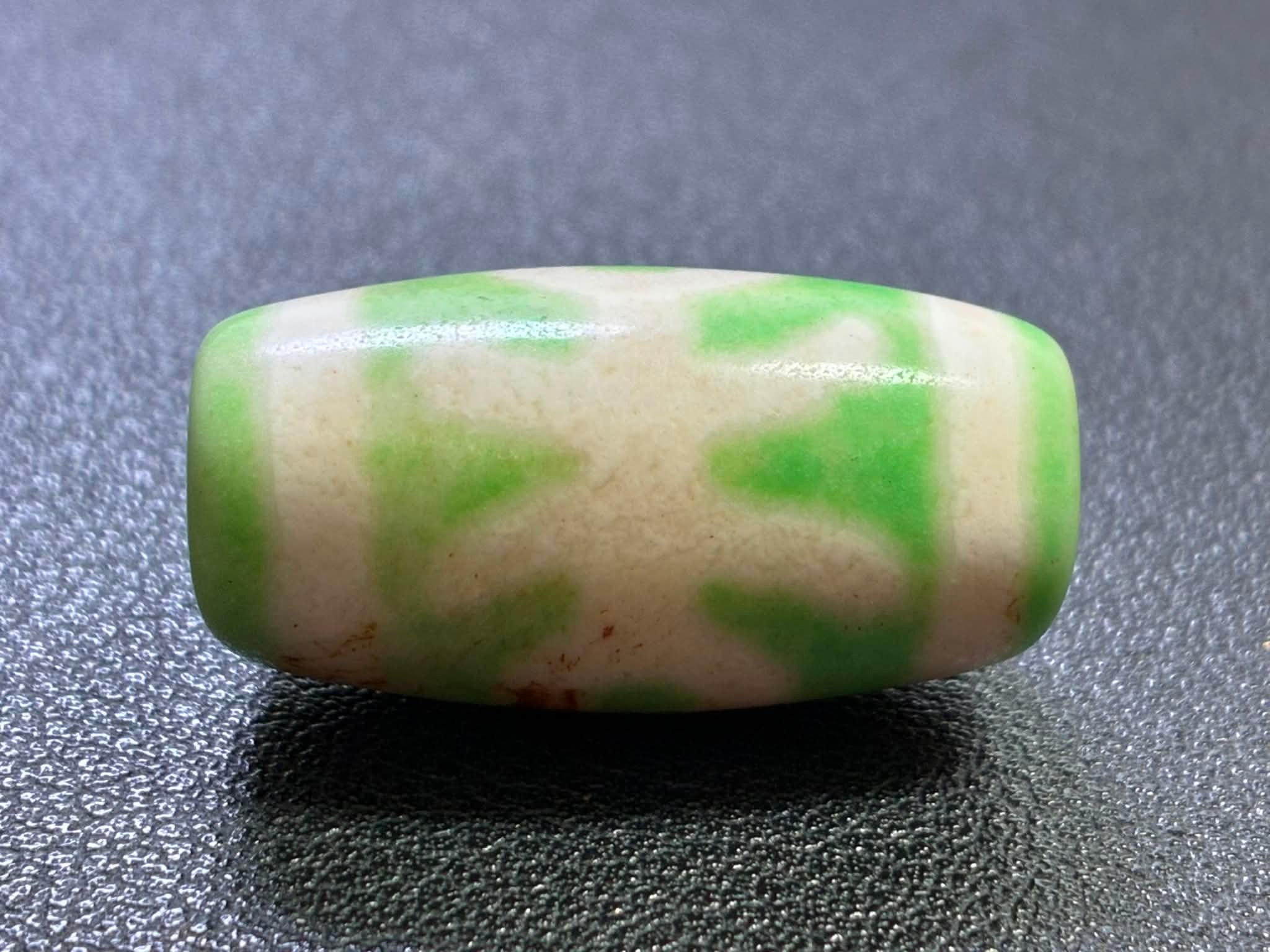 高油润青稞供贵人天珠， 28.8✖️12.2mm，👍 可助遇贵人相助消灾转运佛