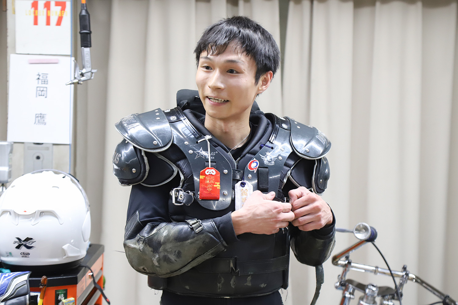 泉田修佑選手が今年2回目のV!～ 最終3コーナーで逃げる池浦一博選手 