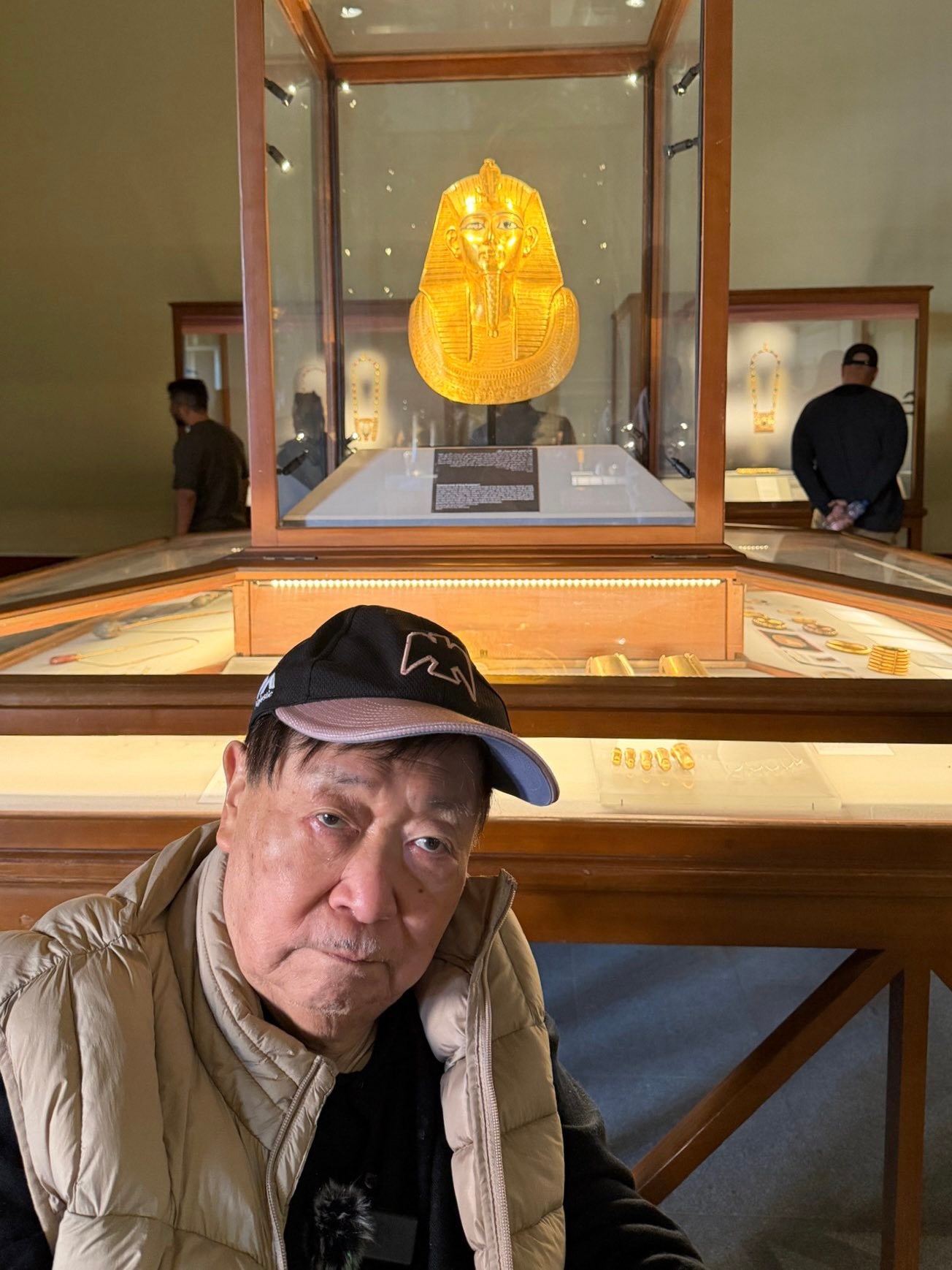 大正11年（1922年）「面とマスク」 黄金のマスクはツタンカーメンだけではありません。これはプスセンネス