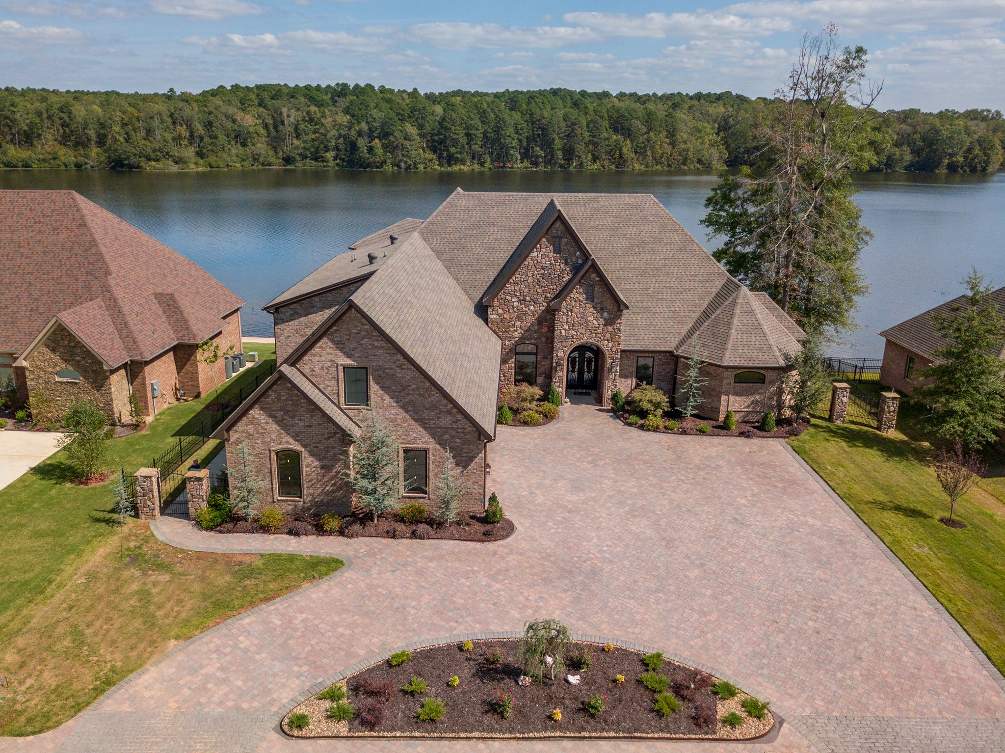 Take a peek at this gorgeous lakefront... - 3wire Photography