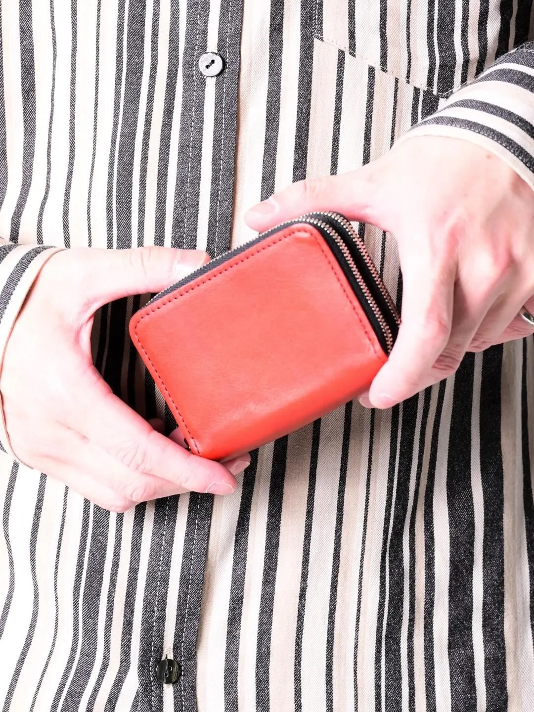 新品】argue アーギューKEY CASE POACH WALLET Leather Key Case With