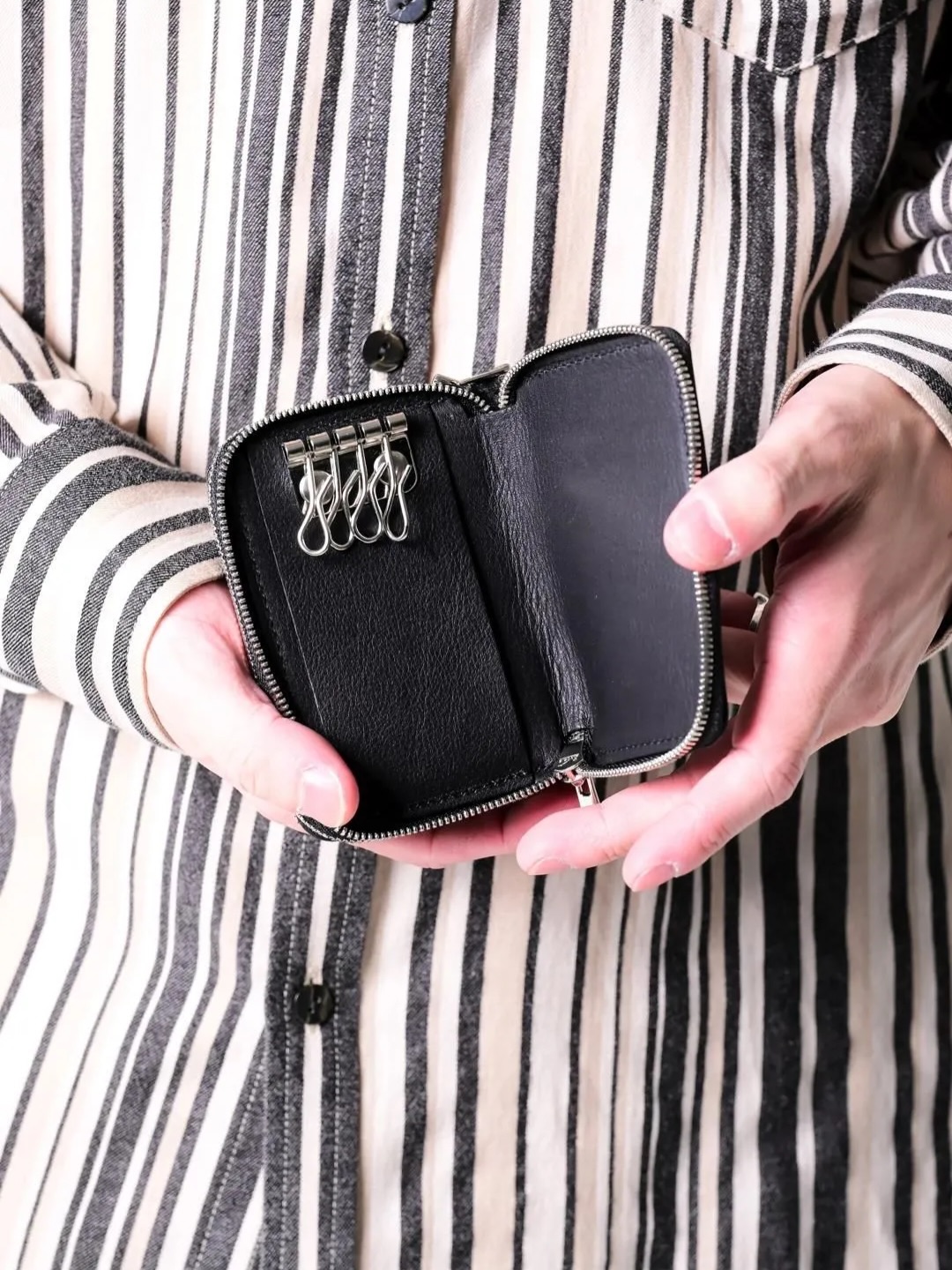 新品】argue アーギューKEY CASE POACH WALLET Leather Key Case With