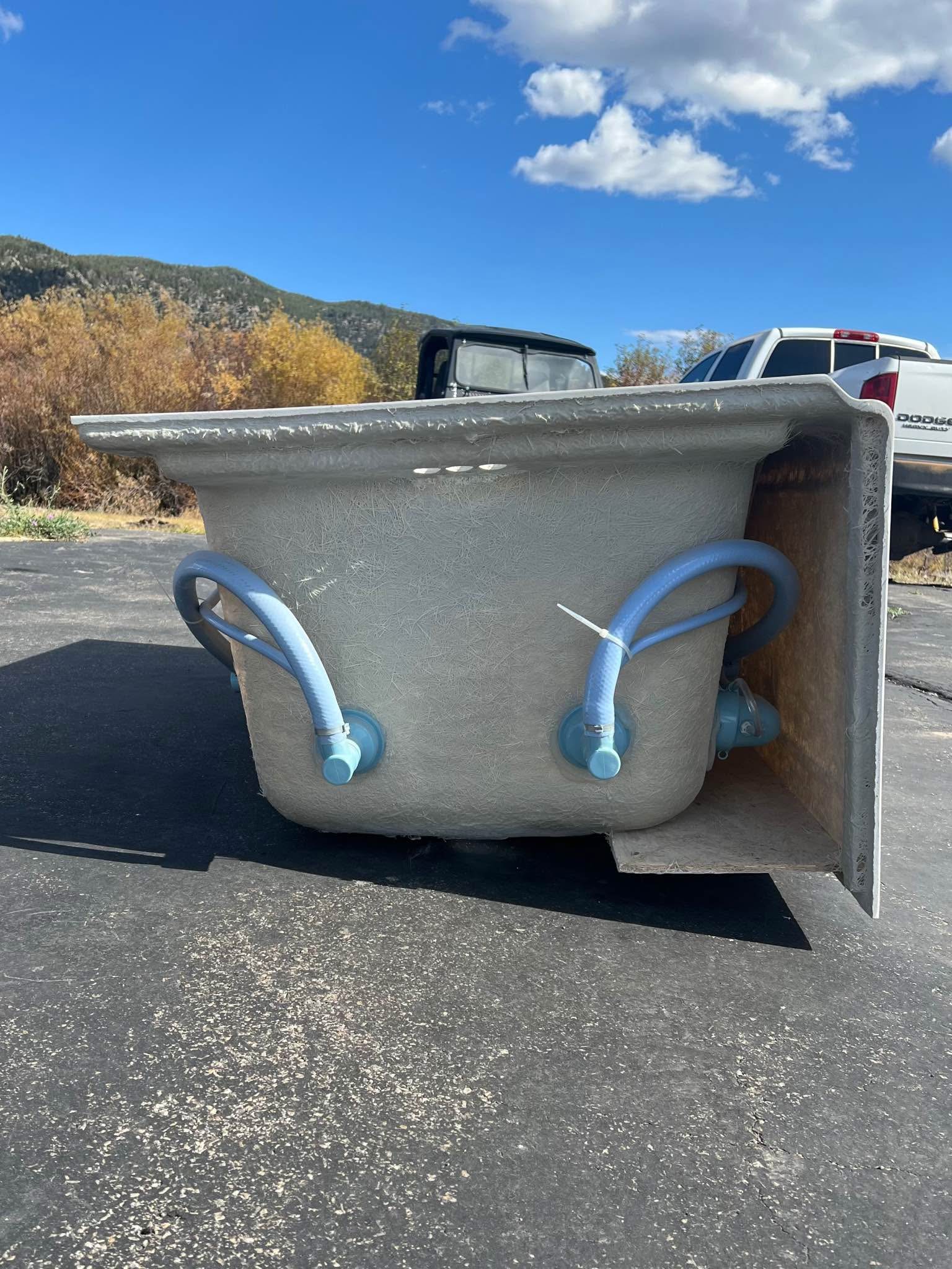 New American Standard Everclean Jetted Tub (Left) - Pools & Spas ...
