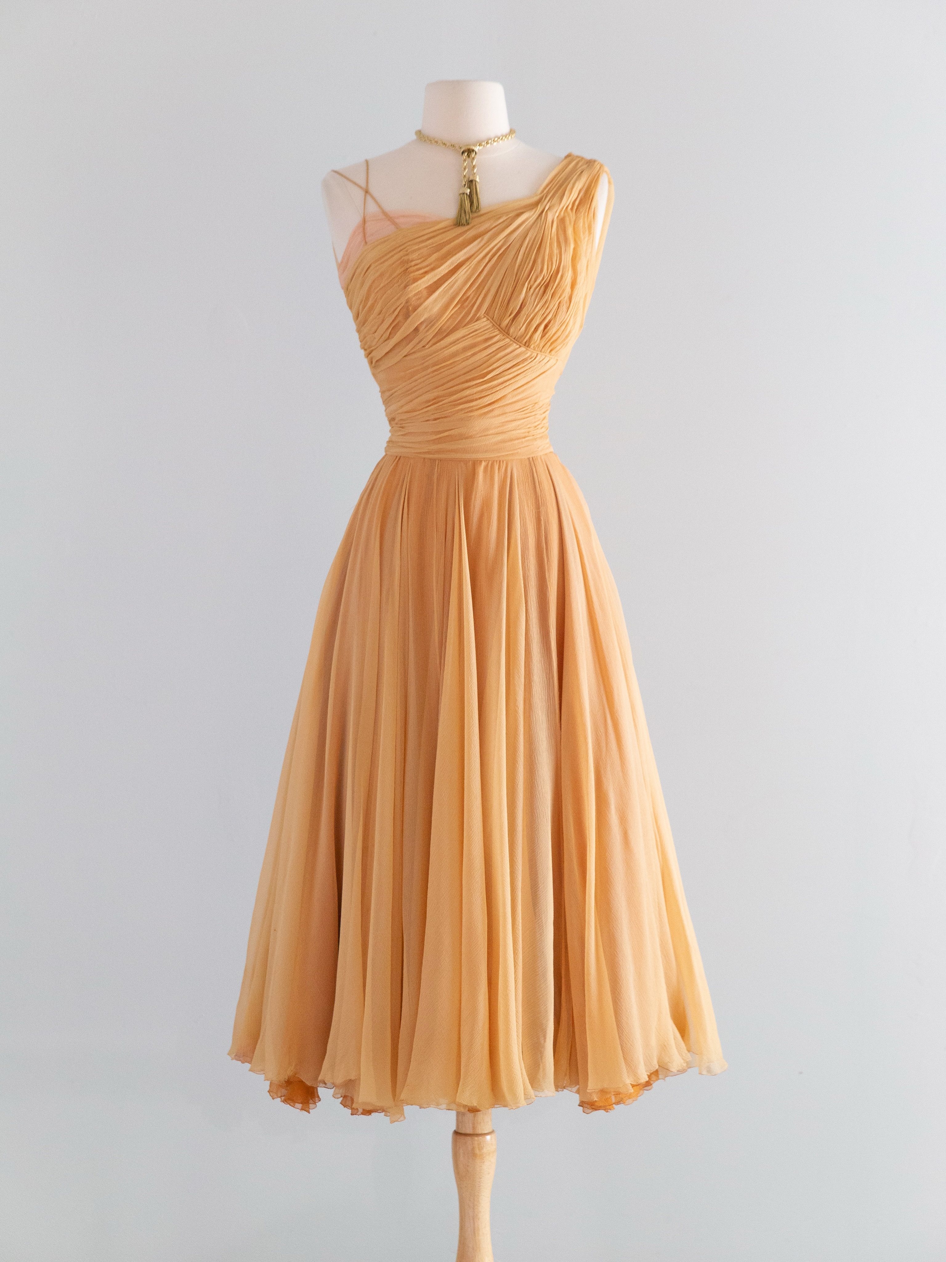 🧵 🪡 1950's Demi Couture Honey Silk Chiffon Evening Dress 🪡 🧵 Xtabay Vintage
