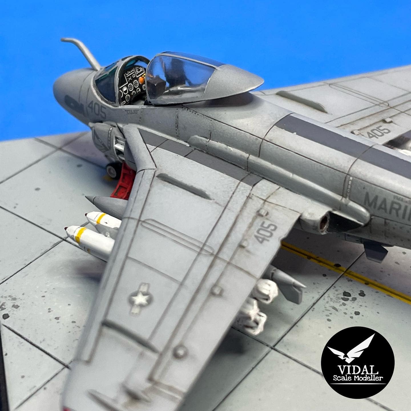 A-6E Intruder VMA-533 “Hawks” 1/144 Dragon @vidal.scale.modeller