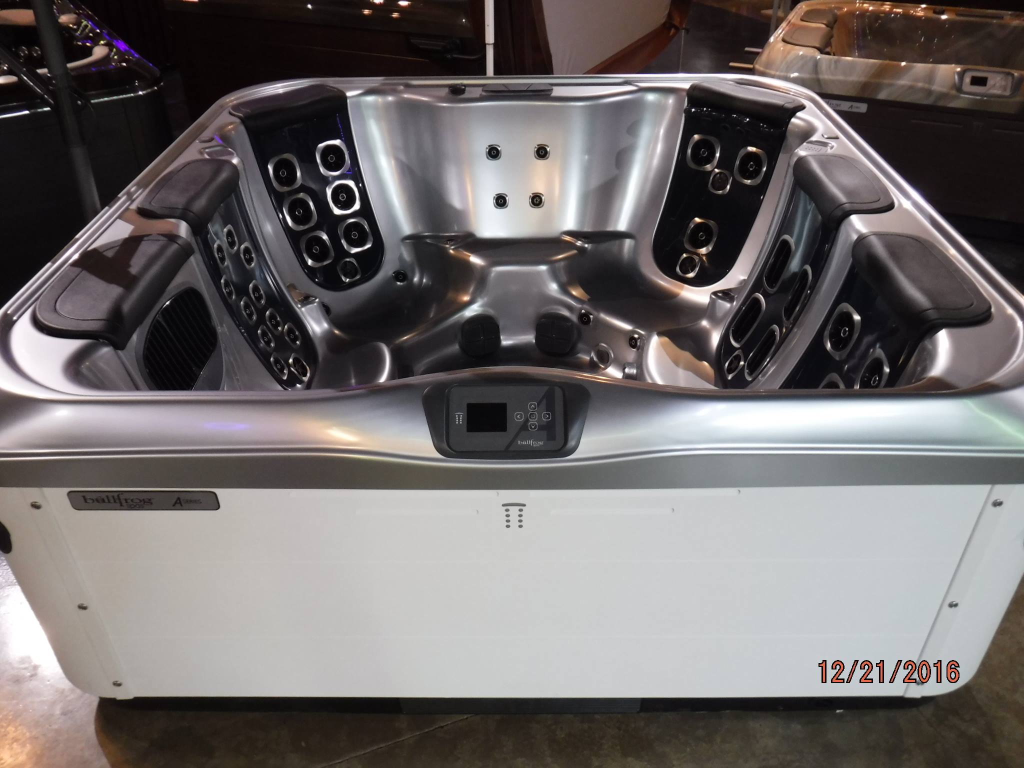 This is the LAST 2016 Bullfrog... - Time Machine Hot Tubs LLC | Facebook
