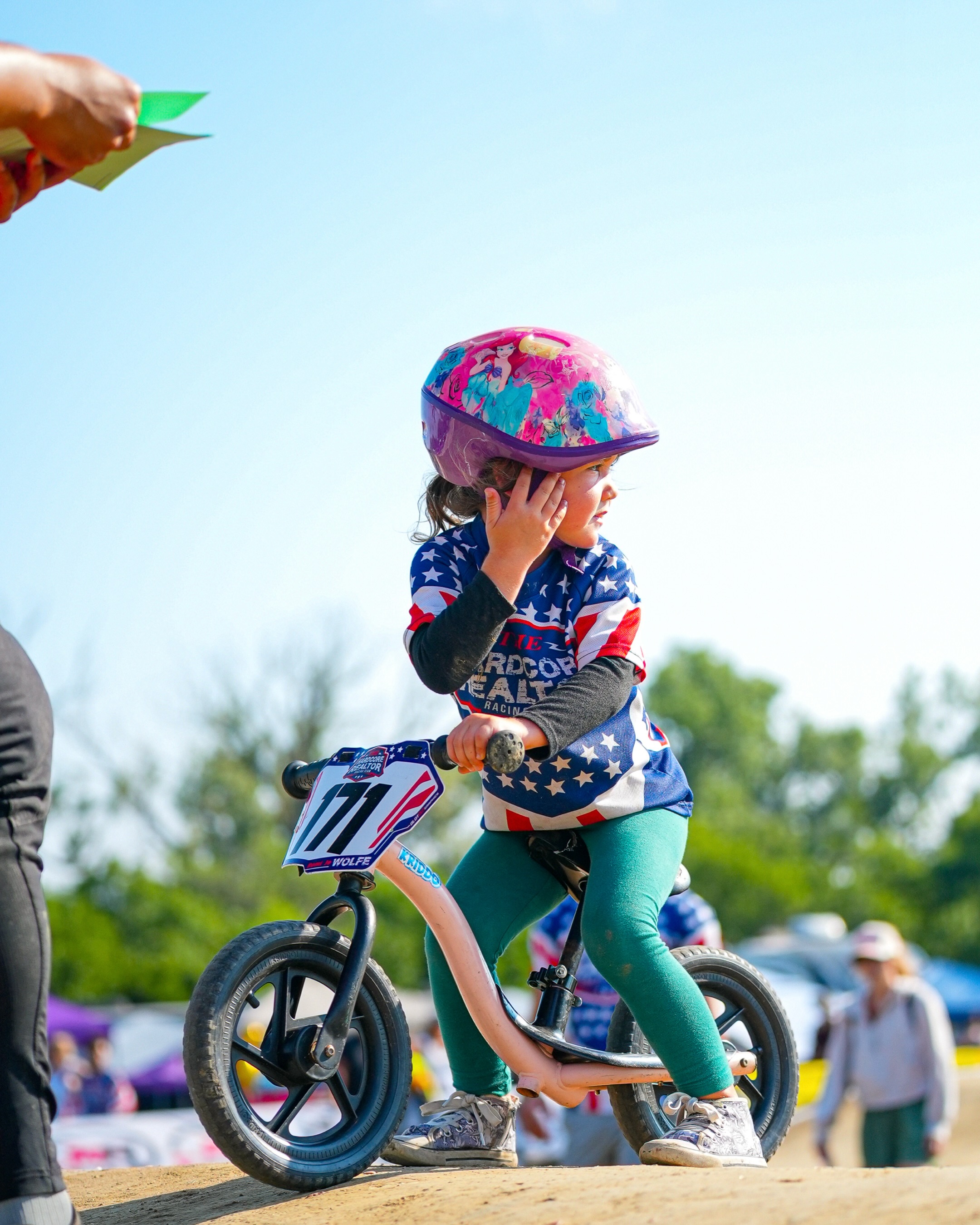 balance bike and helmet Go Elite Duo Bike Stand out Balance bikes on deck 👉🏼