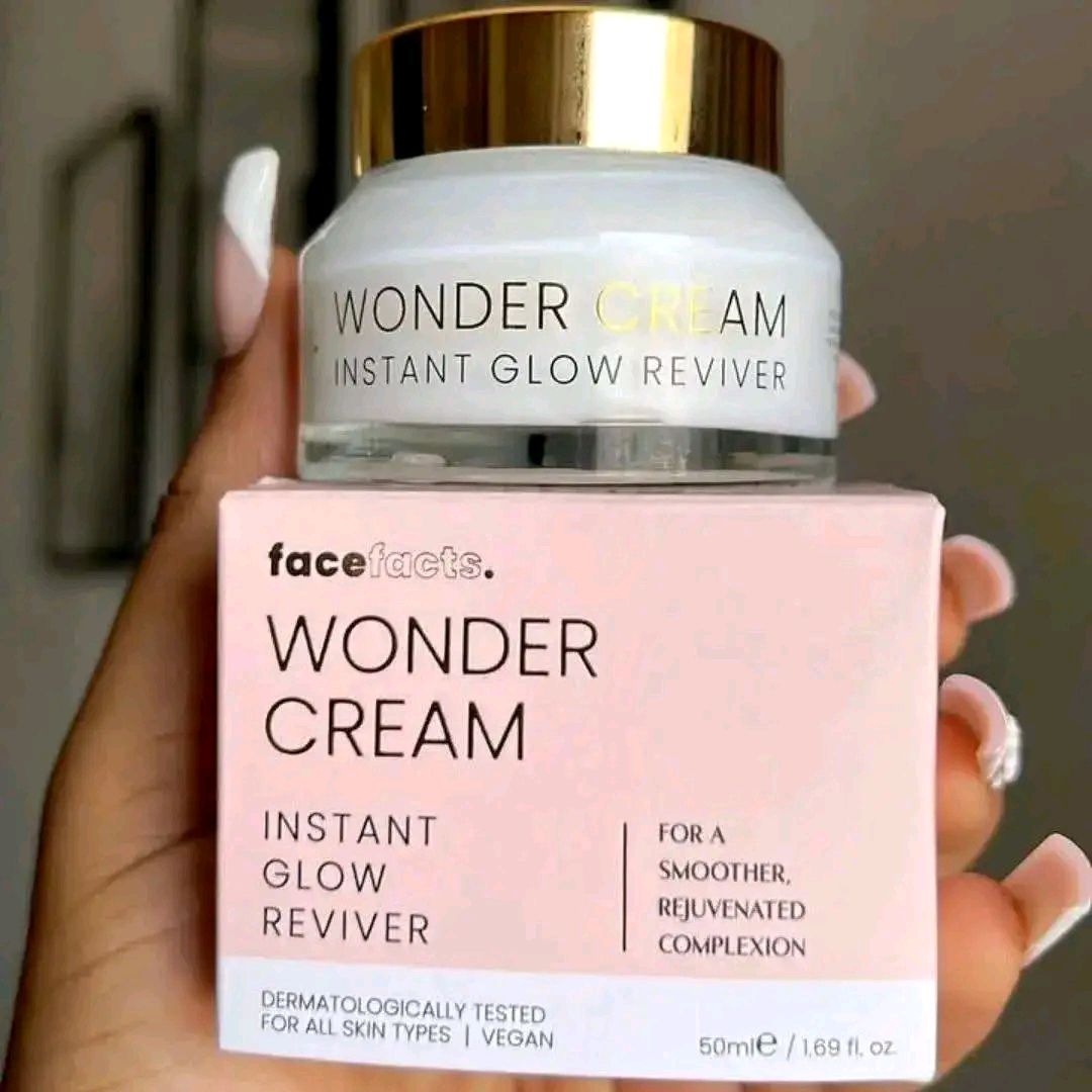 Crème Anti-imperfections P-CARE Mélasma - SPF 20 - 15g X 12 Tubes - Valide 2028