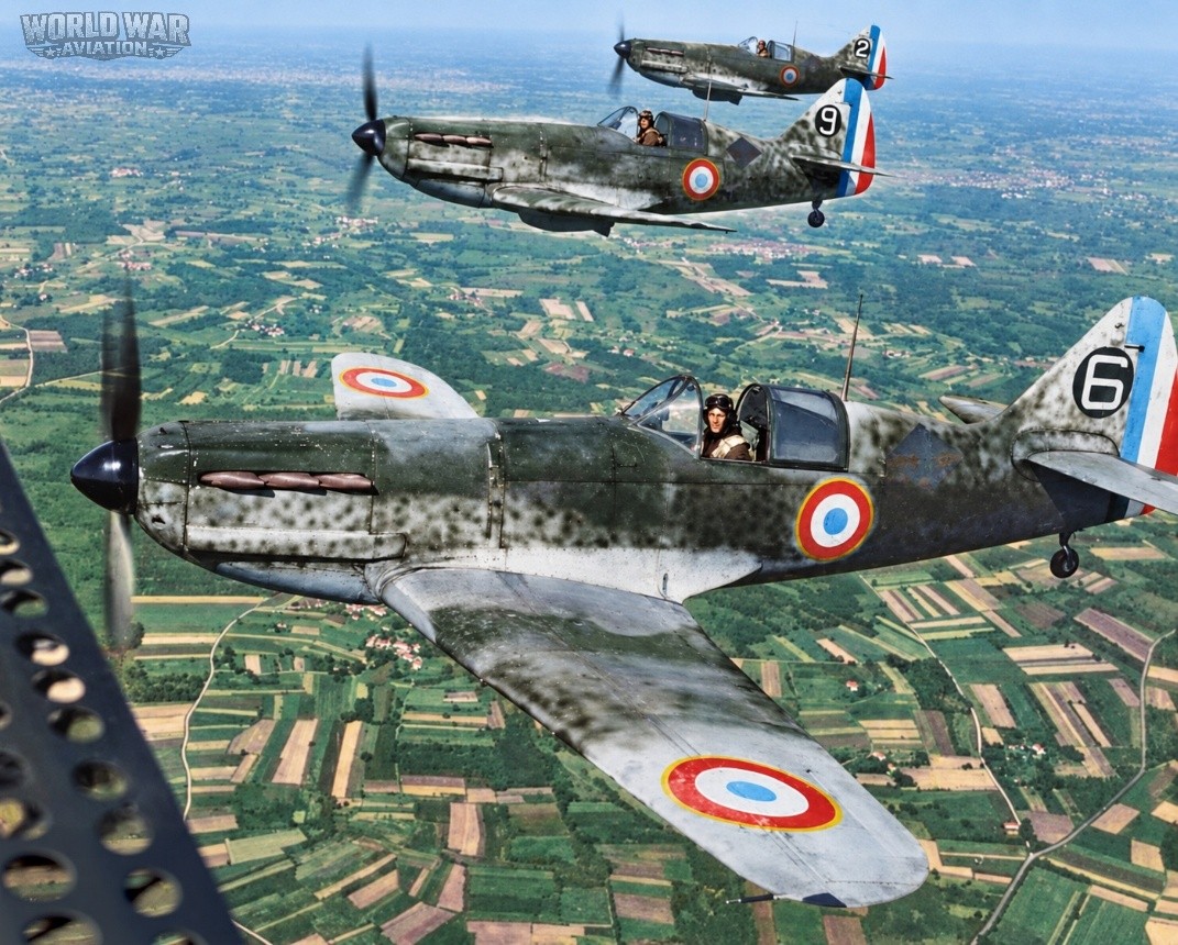 Rare image of French Dewoitine D.520 fighters in formation