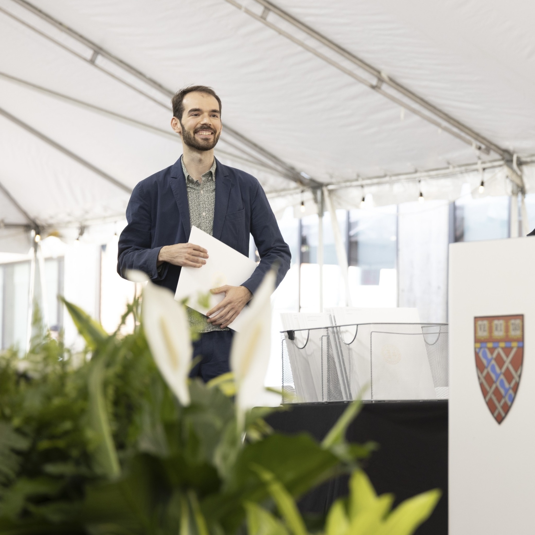Collège - Félicitations à Juan Fernández González, gradué du programme ...