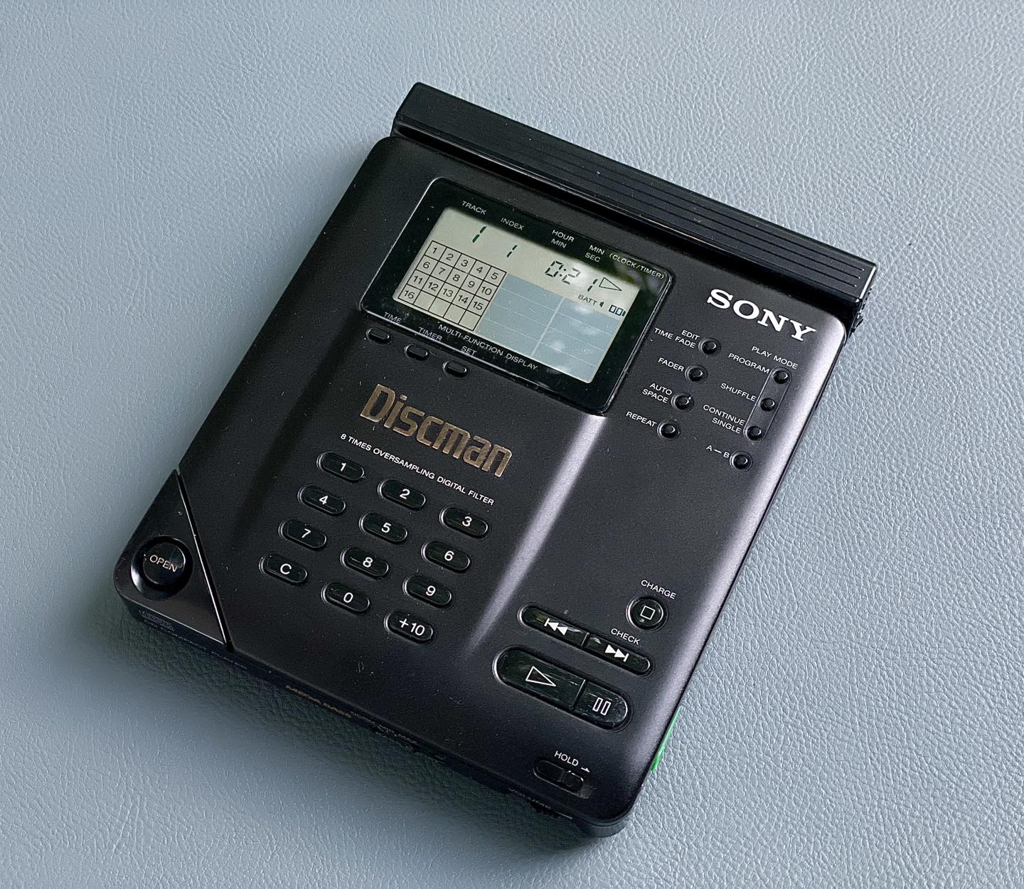 Sony D-350 díscman, what a marvel back then.
