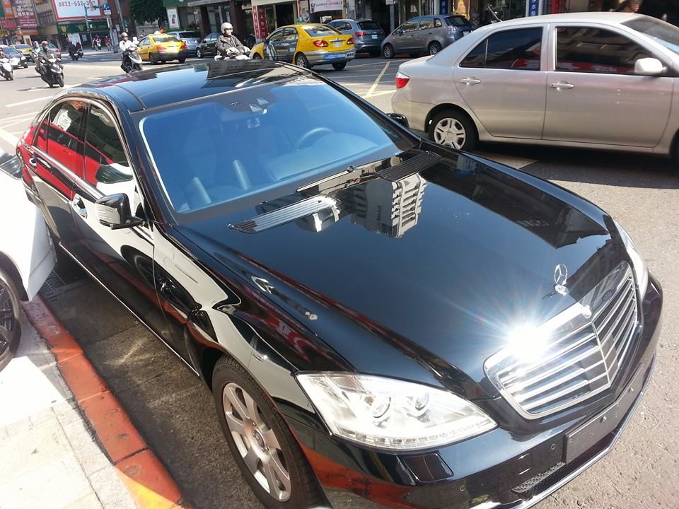 震陽汽車百貨 賓士s350 貼美國v Kool K14加上前檔貼fsk頂級冰鑽f70 隔熱效果高 視野清晰 Facebook
