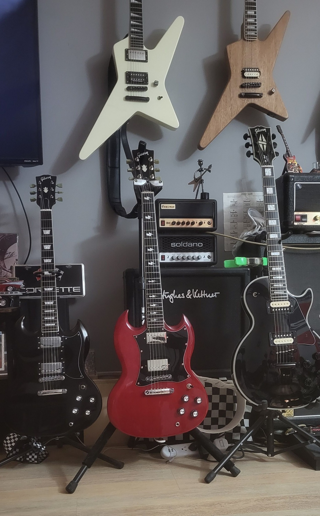 Gibson SG Gothic II 2006 with custom pickguard