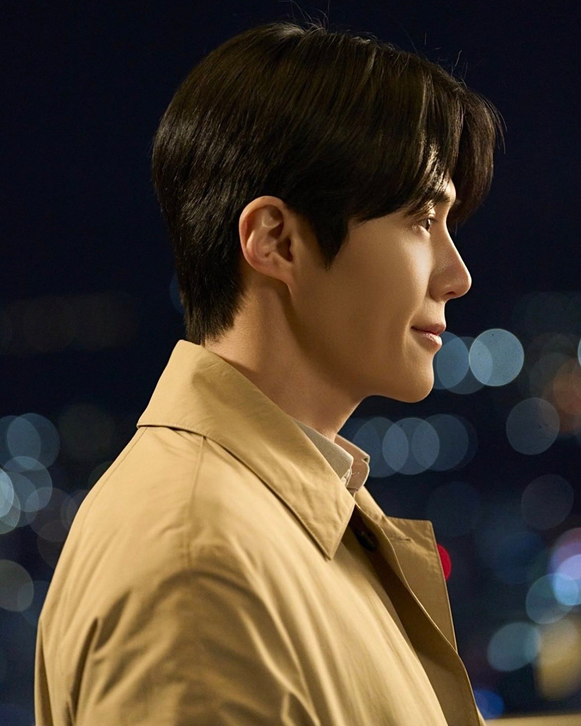 Kim - His side profile 😍🔥 𝗖𝗮𝗻 𝗧𝗵𝗶𝘀 𝗟𝗼𝘃𝗲 𝗕𝗲